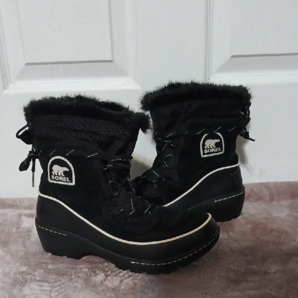 SOREL Women's Black Tivoli III Water Resistant Winter Boots